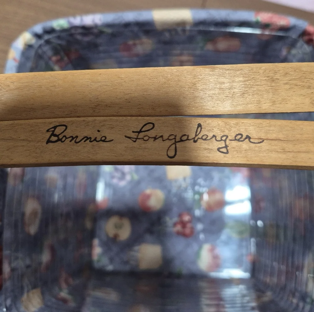 Perfect! Longaberger Grandma Bonnies Pie Basket